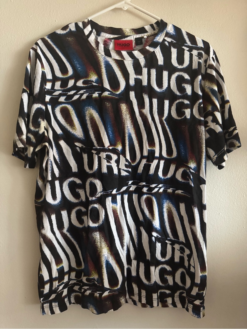 HUGO Black & White Logo Spray-Print Tee Sz M